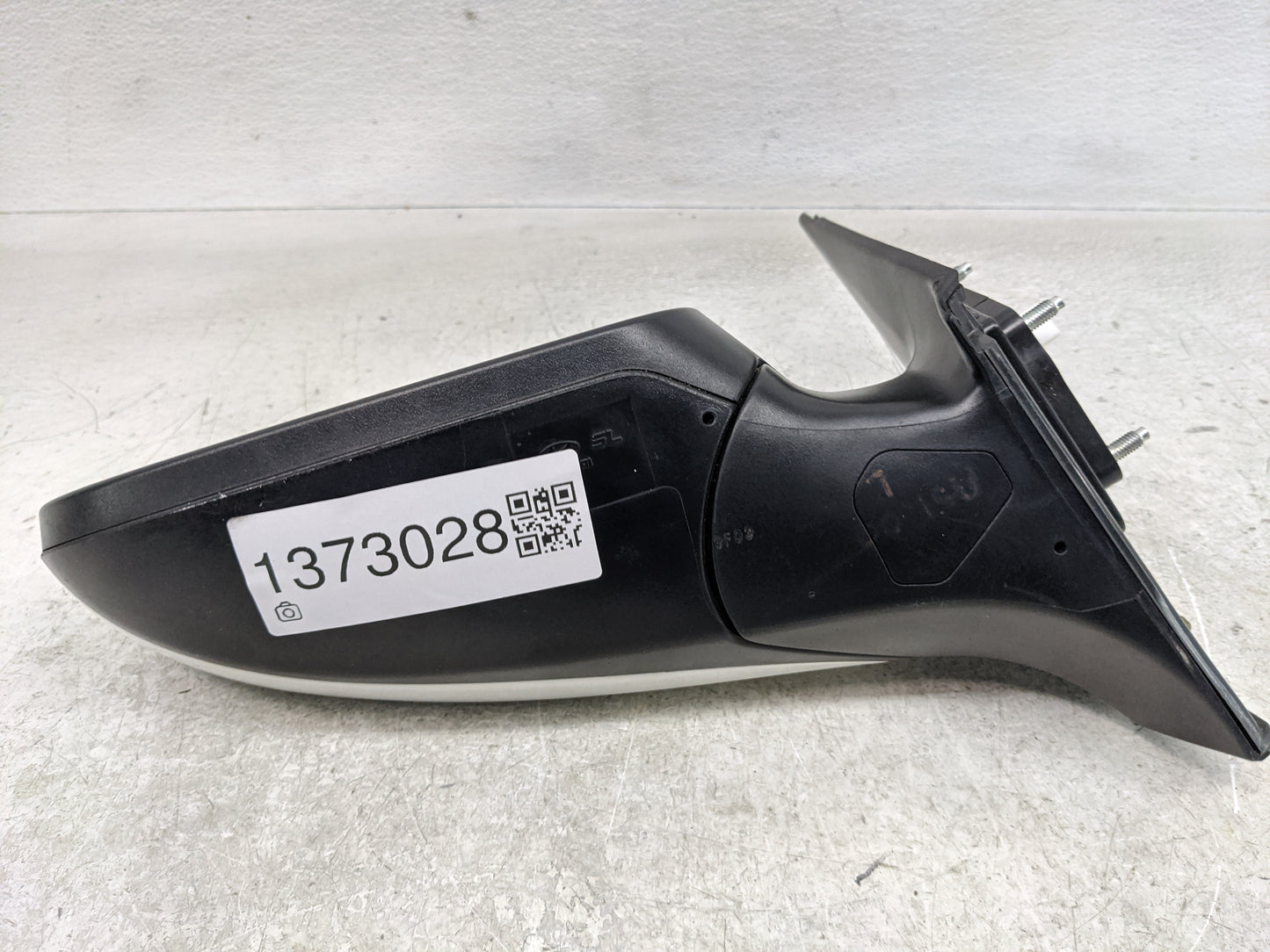 2011-2015 Hyundai Elantra Driver Side View Mirror - Left Door Mirror OEM Used - Oemusedautoparts1.com