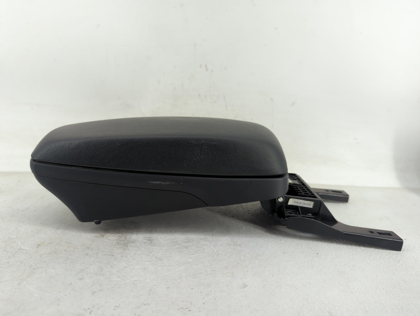 2013 Hyundai Elantra Center Console Armrest Cover Lid Fits OEM Used Auto Parts - Oemusedautoparts1.com