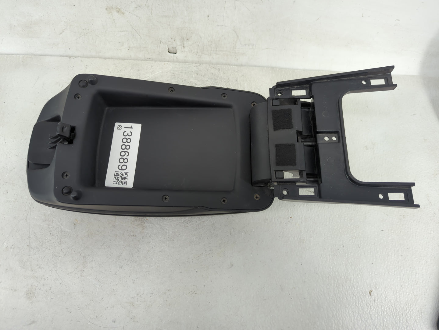 2013 Hyundai Elantra Center Console Armrest Cover Lid Fits OEM Used Auto Parts - Oemusedautoparts1.com