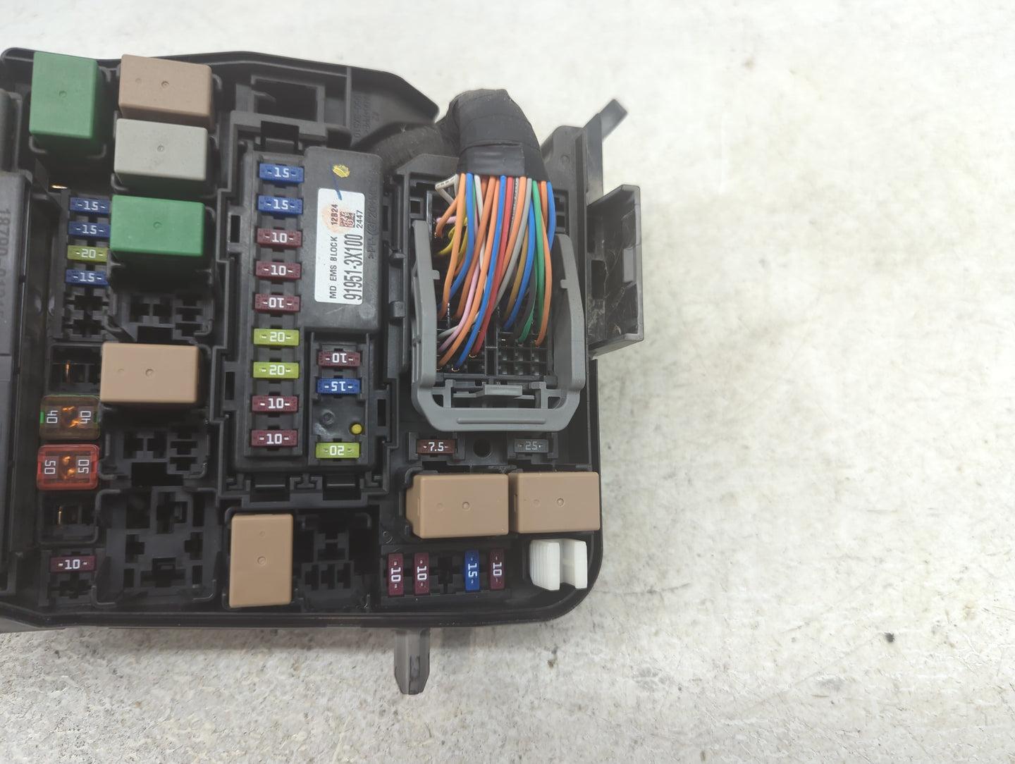 2011-2013 Hyundai Elantra Fusebox Fuse Box Panel Relay Module P/N:91950-3X711 Fits Fits 2011 2012 2013 OEM Used Auto Parts -