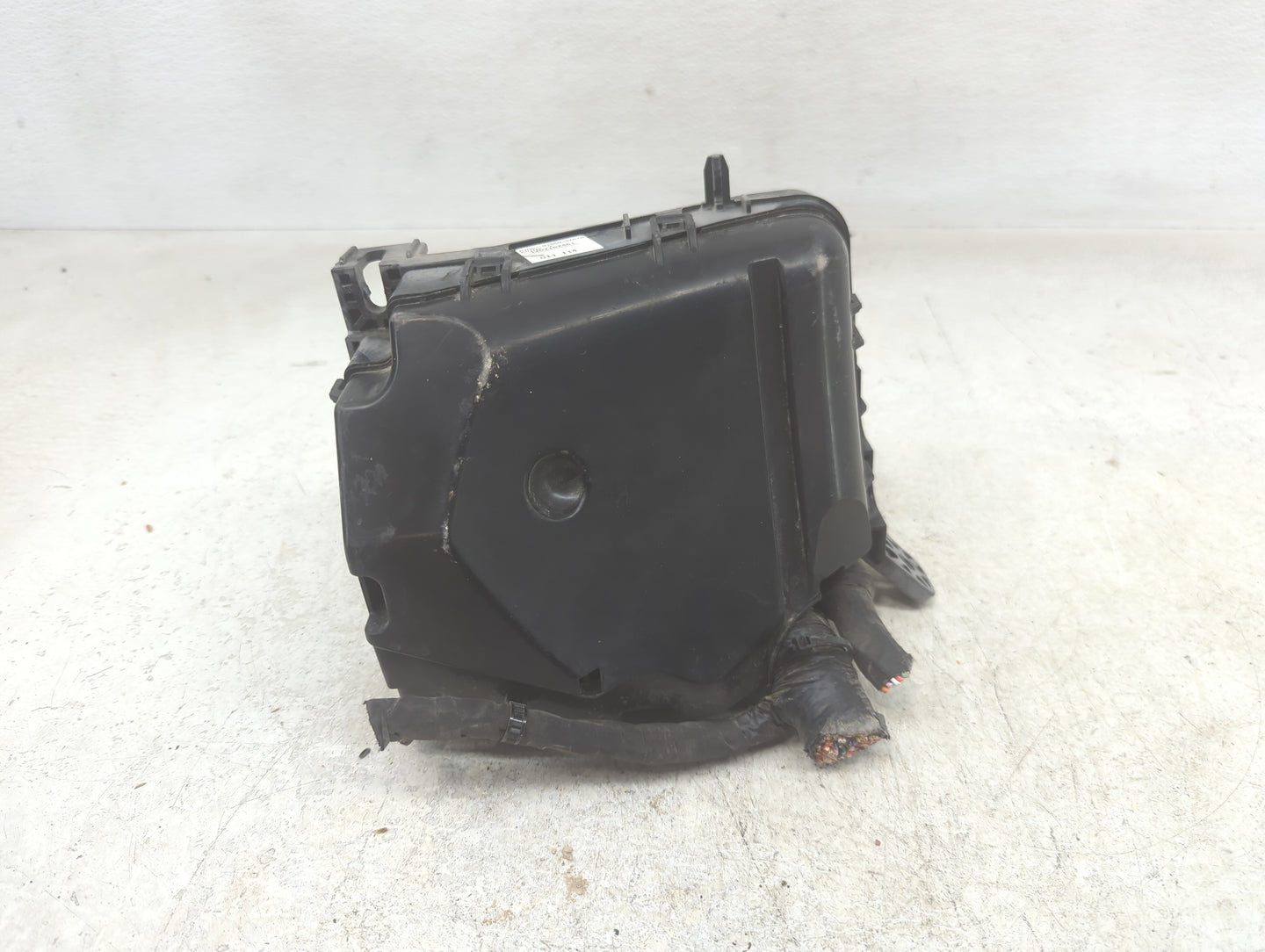 2011-2013 Hyundai Elantra Fusebox Fuse Box Panel Relay Module P/N:91950-3X711 Fits Fits 2011 2012 2013 OEM Used Auto Parts -