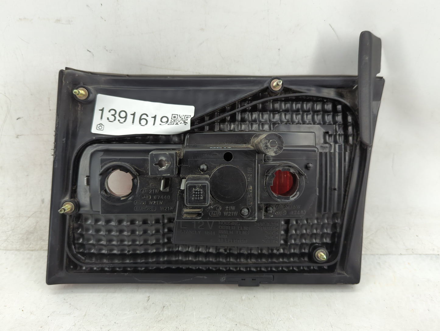2011-2013 Hyundai Elantra Tail Light Assembly Driver Left OEM P/N:81498-50030 Fits Fits 2011 2012 2013 OEM Used Auto Parts -