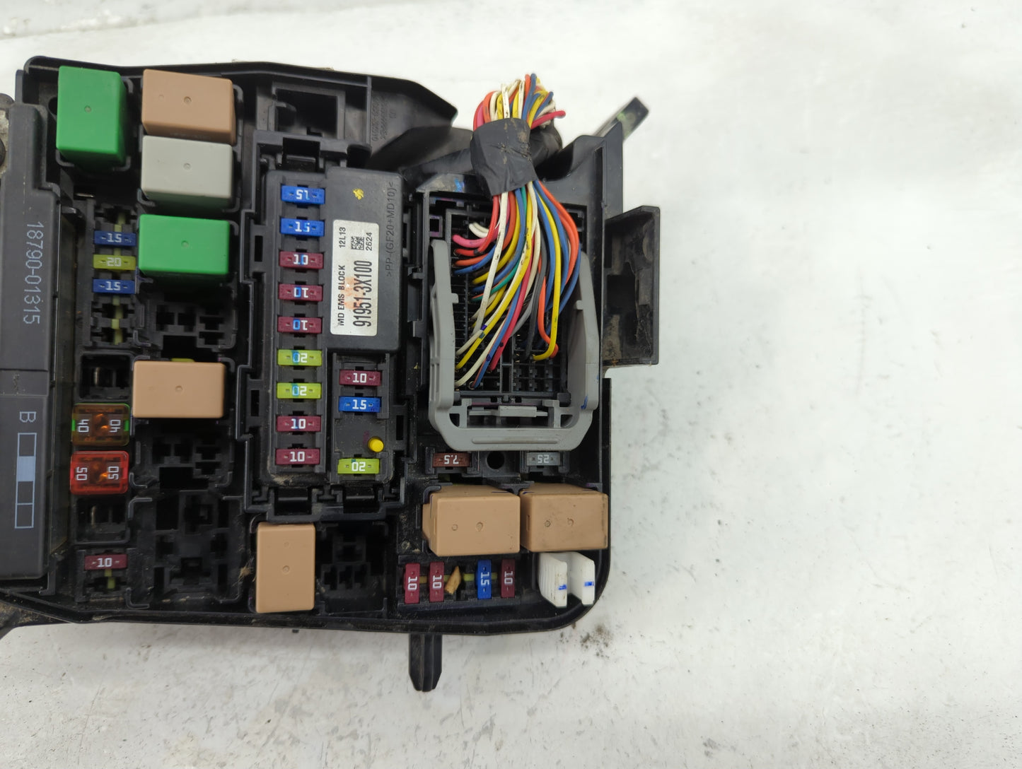2011-2013 Hyundai Elantra Fusebox Fuse Box Panel Relay Module P/N:91950-3X711 Fits Fits 2011 2012 2013 OEM Used Auto Parts -