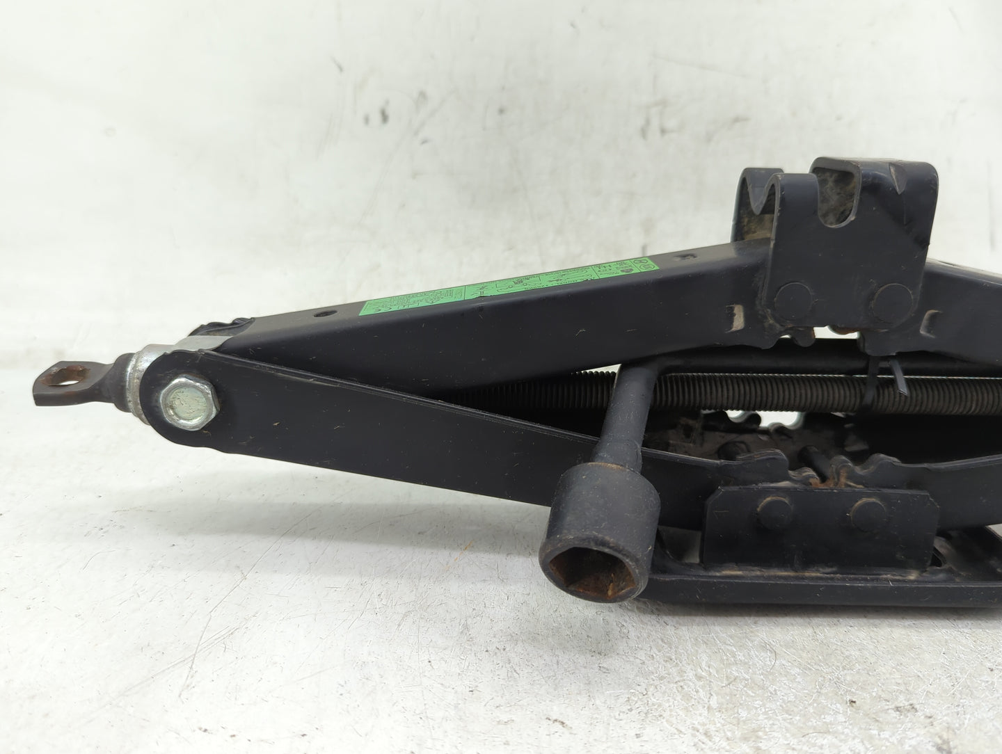 2013 Hyundai Elantra Spare Scissor Car Jack - Oemusedautoparts1.com