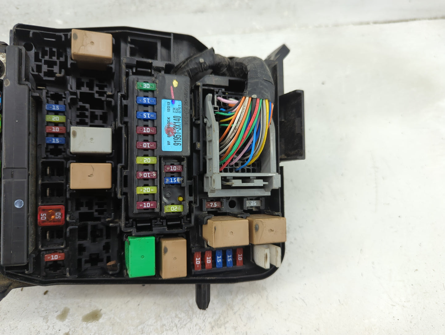 2011-2013 Hyundai Elantra Fusebox Fuse Box Panel Relay Module Fits Fits 2011 2012 2013 OEM Used Auto Parts - Oemusedautopart