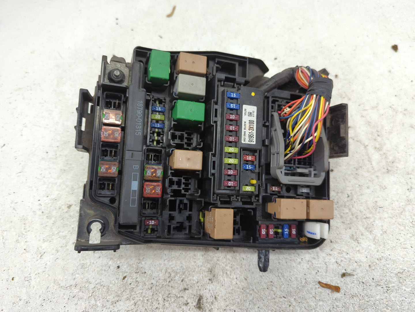 2011-2013 Hyundai Elantra Fusebox Fuse Box Panel Relay Module Fits Fits 2011 2012 2013 OEM Used Auto Parts - Oemusedautopart