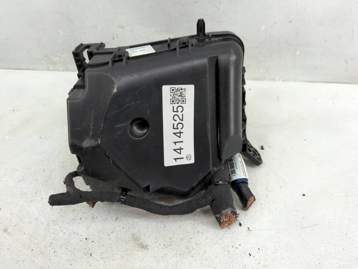 2011-2013 Hyundai Elantra Fusebox Fuse Box Panel Relay Module Fits Fits 2011 2012 2013 OEM Used Auto Parts - Oemusedautopart