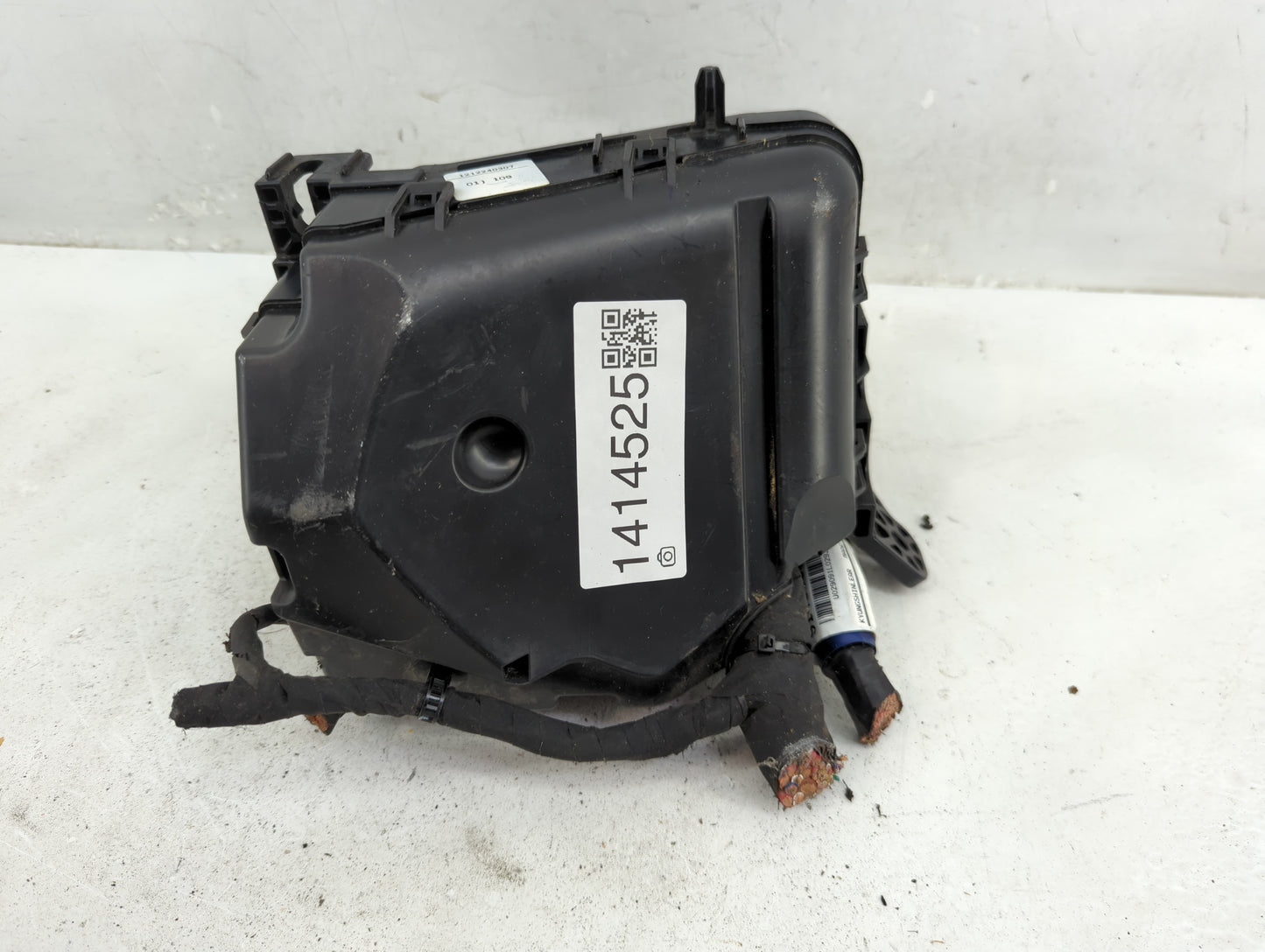 2011-2013 Hyundai Elantra Fusebox Fuse Box Panel Relay Module Fits Fits 2011 2012 2013 OEM Used Auto Parts - Oemusedautopart