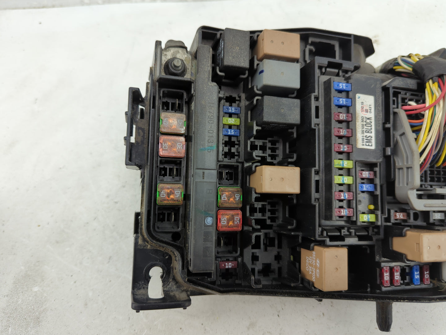 2011-2013 Hyundai Elantra Fusebox Fuse Box Panel Relay Module P/N:91950-3X711 Fits Fits 2011 2012 2013 OEM Used Auto Parts -