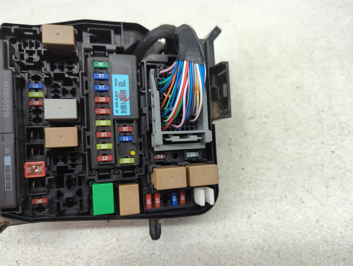 2011-2013 Hyundai Elantra Fusebox Fuse Box Panel Relay Module P/N:91950-A5712 Fits Fits 2011 2012 2013 OEM Used Auto Parts -