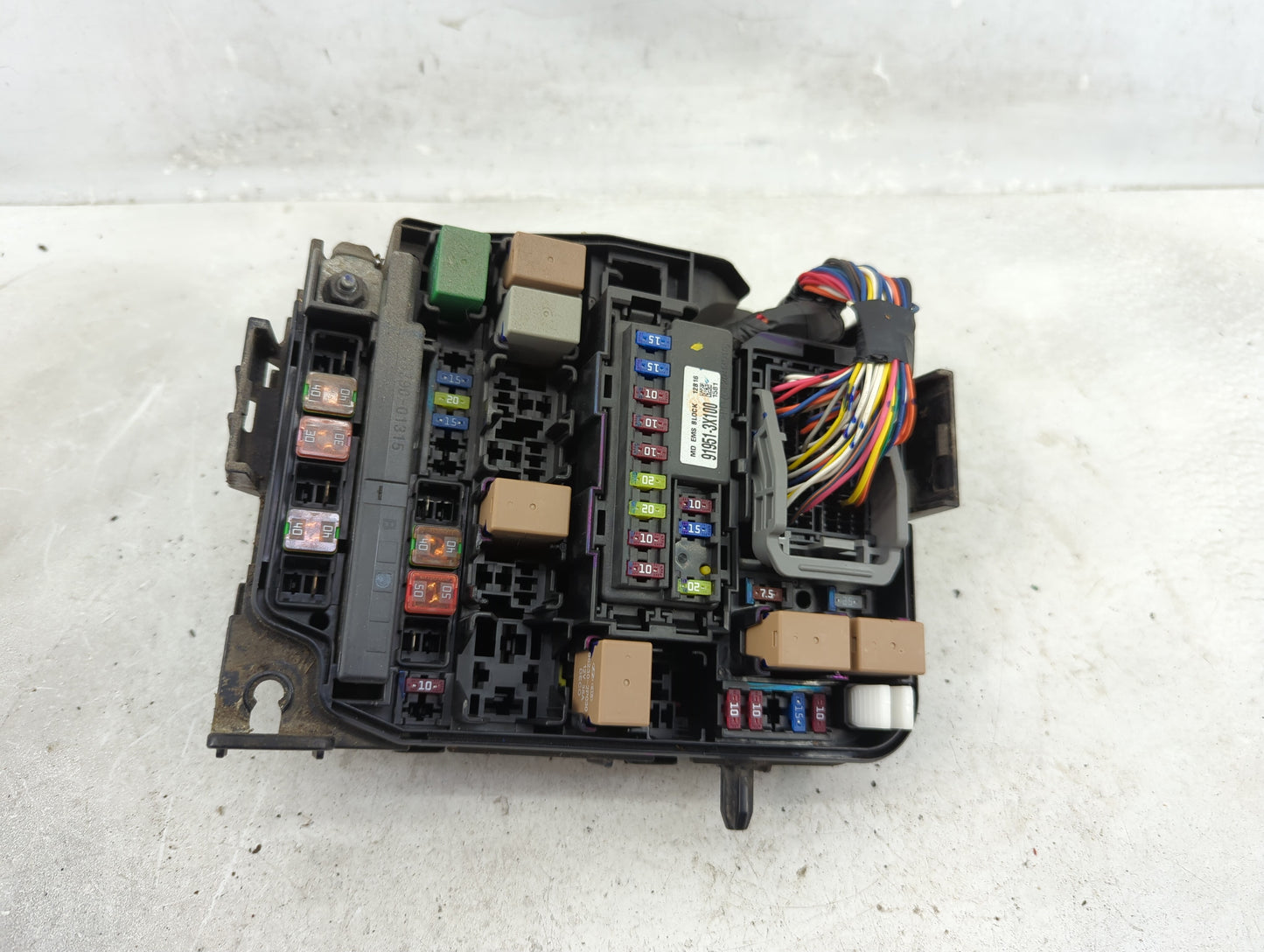 2011-2013 Hyundai Elantra Fusebox Fuse Box Panel Relay Module P/N:91950-3X711 Fits Fits 2011 2012 2013 OEM Used Auto Parts -