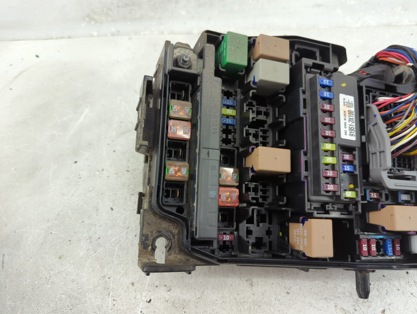 2011-2013 Hyundai Elantra Fusebox Fuse Box Panel Relay Module P/N:91950-3X711 Fits Fits 2011 2012 2013 OEM Used Auto Parts -