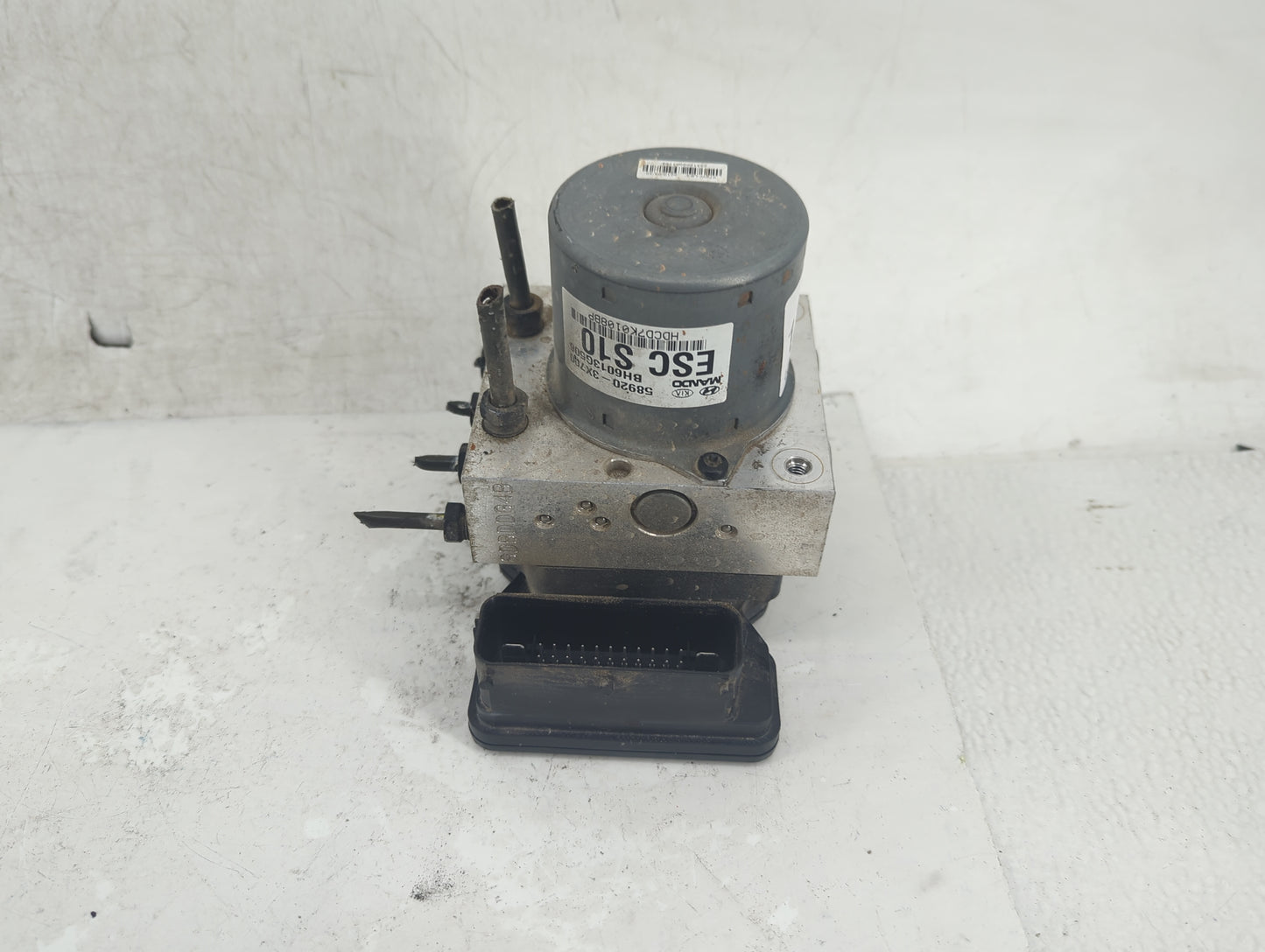 2011-2013 Hyundai Elantra ABS Pump Control Module Replacement P/N:589203X700 Fits Fits 2011 2012 2013 OEM Used Auto Parts - 