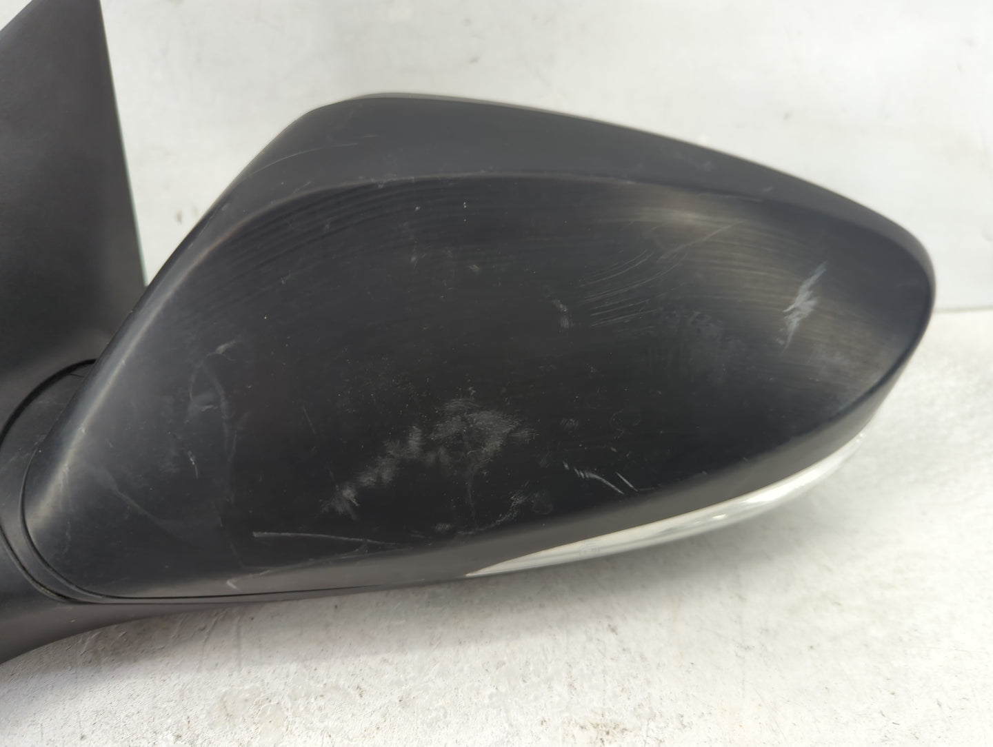 2013 Hyundai Elantra Driver Side View Mirror - Left Door Mirror OEM Used - Oemusedautoparts1.com