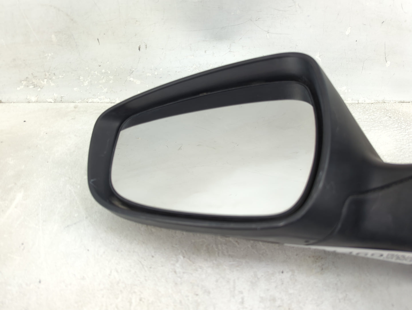 2013 Hyundai Elantra Driver Side View Mirror - Left Door Mirror OEM Used - Oemusedautoparts1.com