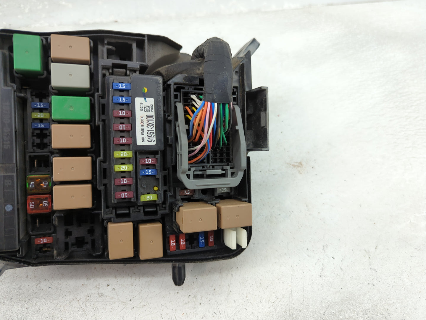 2013 Hyundai Elantra Fusebox Fuse Box Panel Relay Module P/N:91950-3X510 Fits OEM Used Auto Parts - Oemusedautoparts1.com