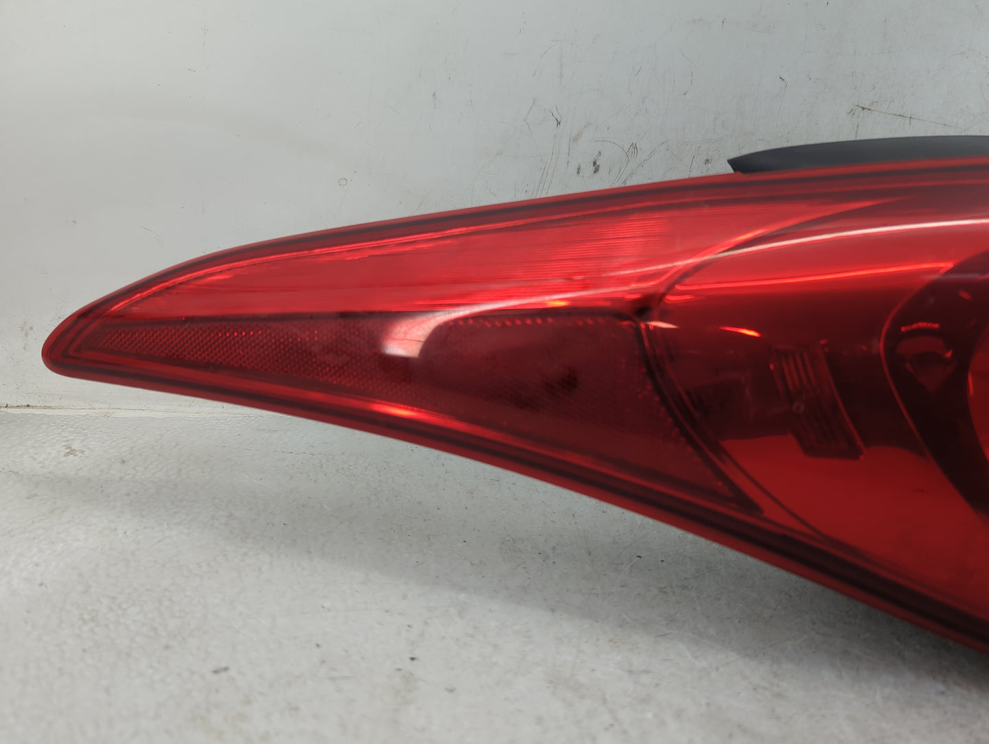 2011-2013 Hyundai Elantra Tail Light Assembly Driver Left OEM Fits Fits 2011 2012 2013 OEM Used Auto Parts - Oemusedautopart