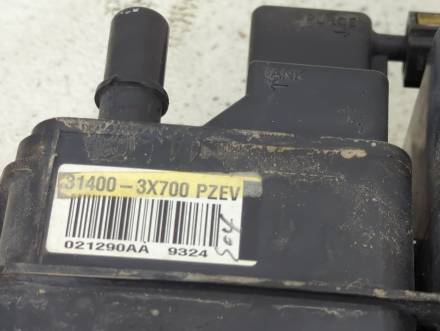 2013 Hyundai Elantra Fuel Vapor Charcoal Canister - Oemusedautoparts1.com