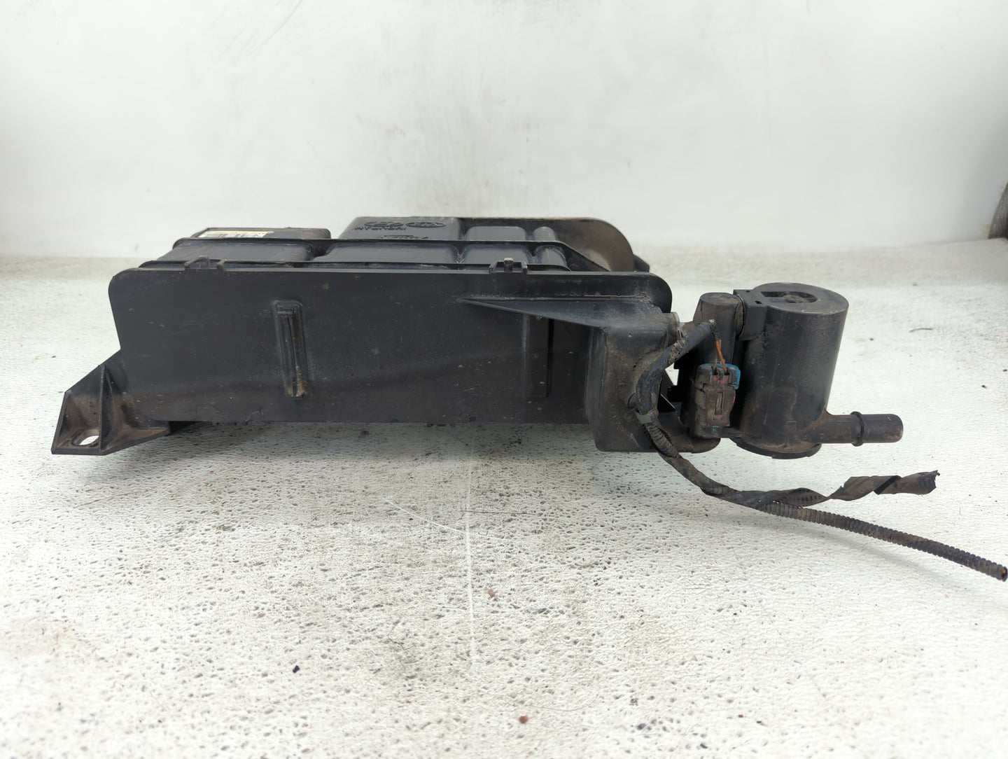 2013 Hyundai Elantra Fuel Vapor Charcoal Canister - Oemusedautoparts1.com