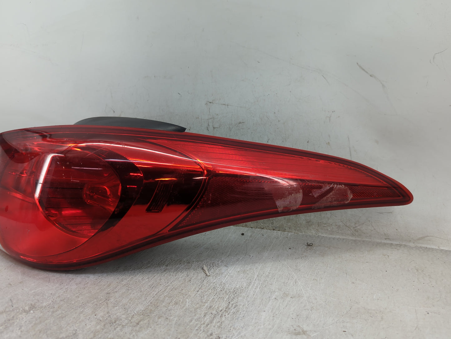 2011-2013 Hyundai Elantra Tail Light Assembly Passenger Right OEM Fits Fits 2011 2012 2013 OEM Used Auto Parts - Oemusedauto