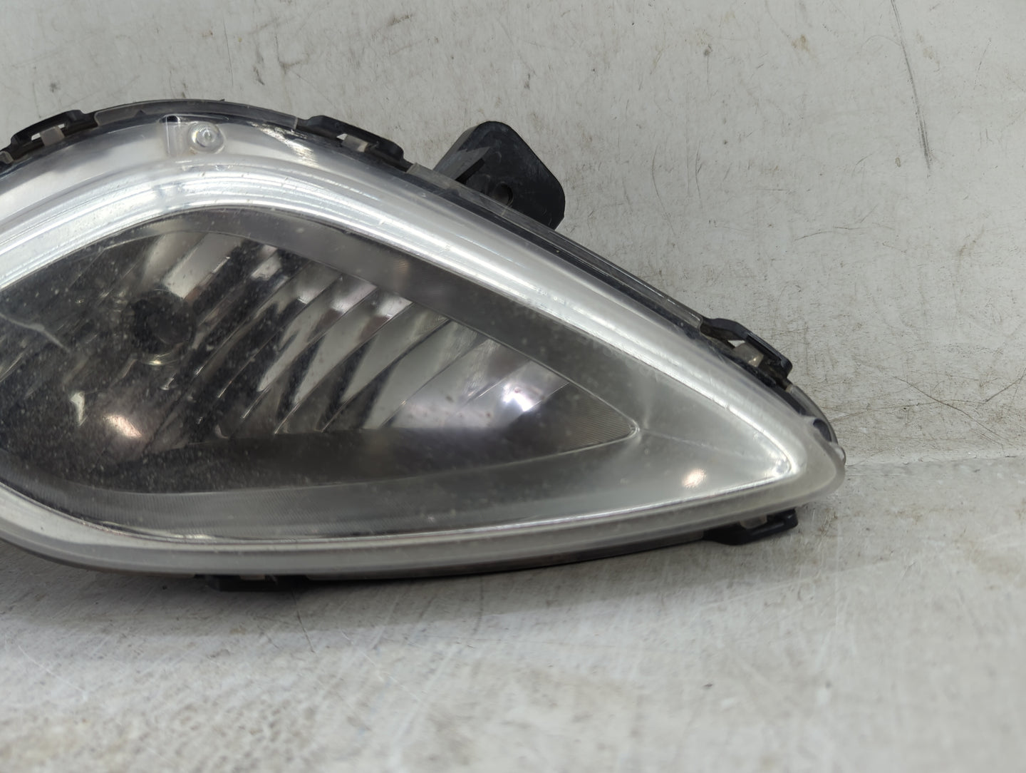 2011-2013 Hyundai Elantra Driver Left Oem Fog Light Lamp - Oemusedautoparts1.com