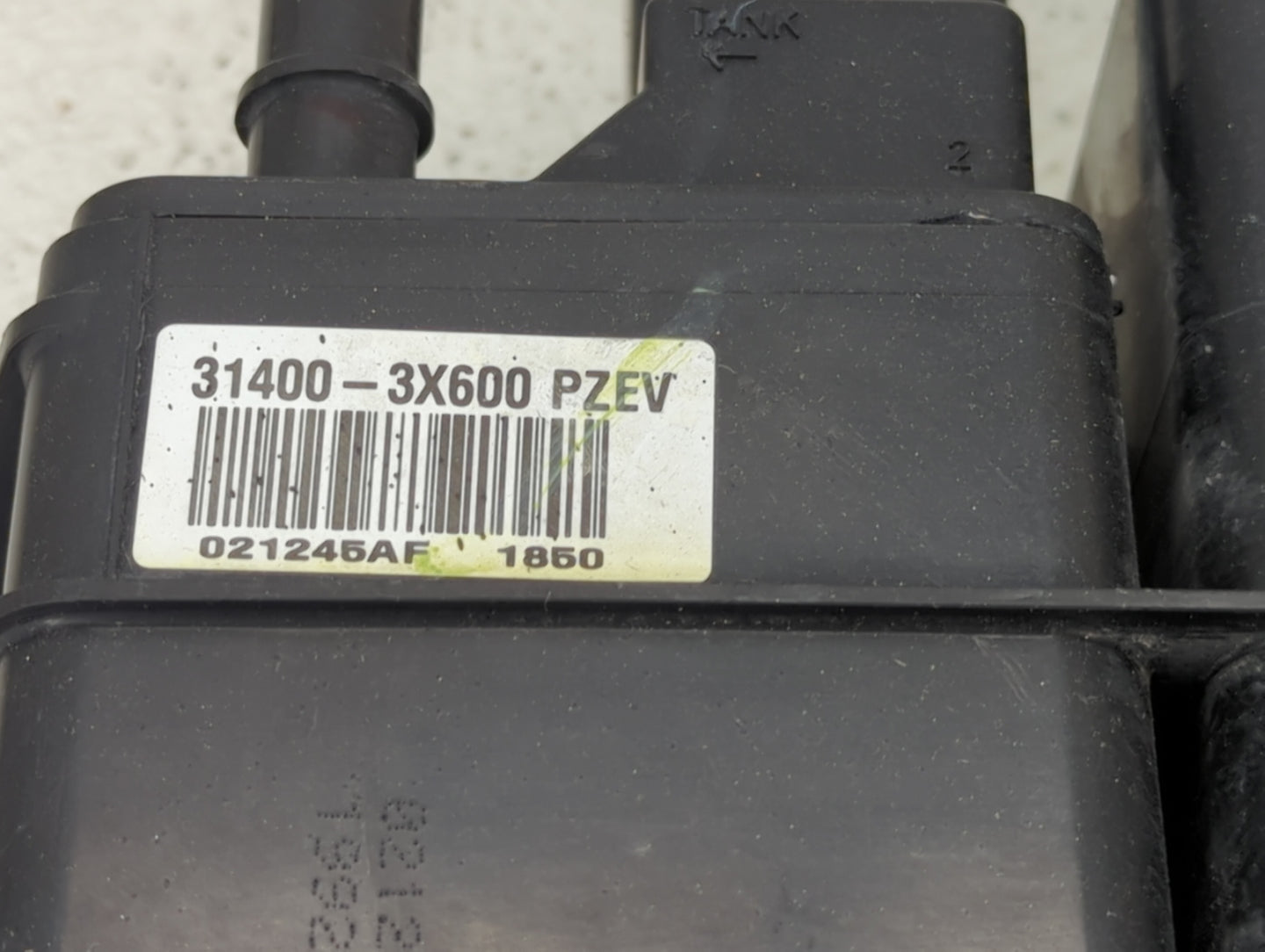 2013 Hyundai Elantra Fuel Vapor Charcoal Canister - Oemusedautoparts1.com