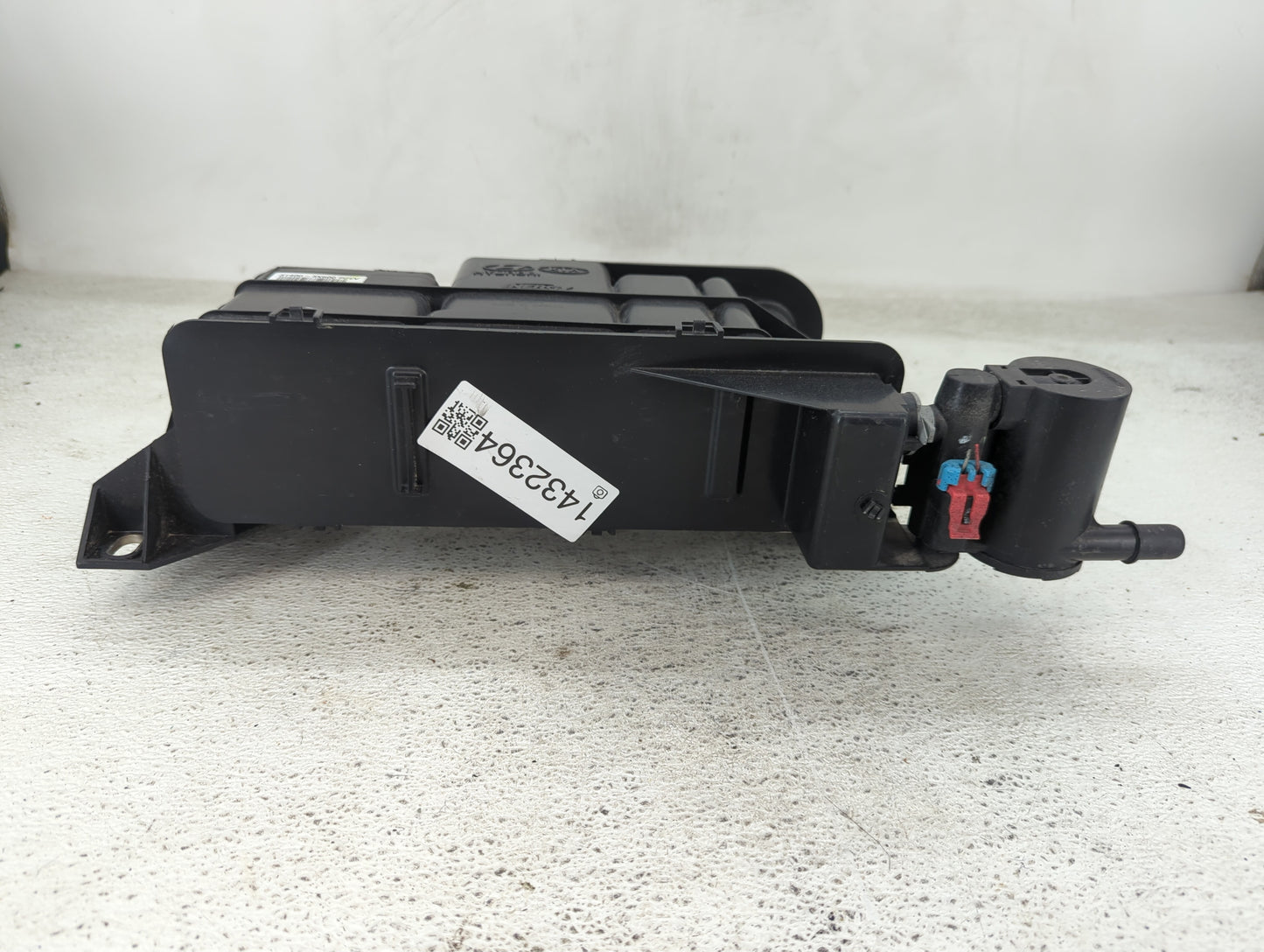 2013 Hyundai Elantra Fuel Vapor Charcoal Canister - Oemusedautoparts1.com