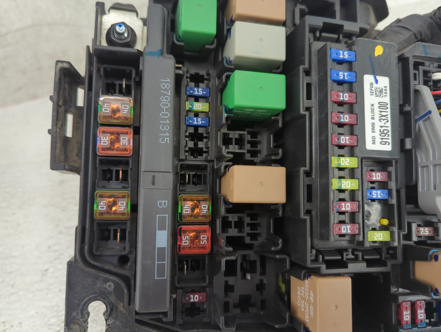 2011-2013 Hyundai Elantra Fusebox Fuse Box Panel Relay Module P/N:91951-3X100 18790-01315, 91950-3X510 Fits Fits 2011 2012 2