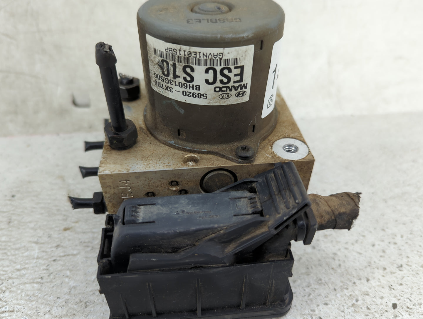 2011-2013 Hyundai Elantra ABS Pump Control Module Replacement P/N:589203X700 Fits Fits 2011 2012 2013 OEM Used Auto Parts - 