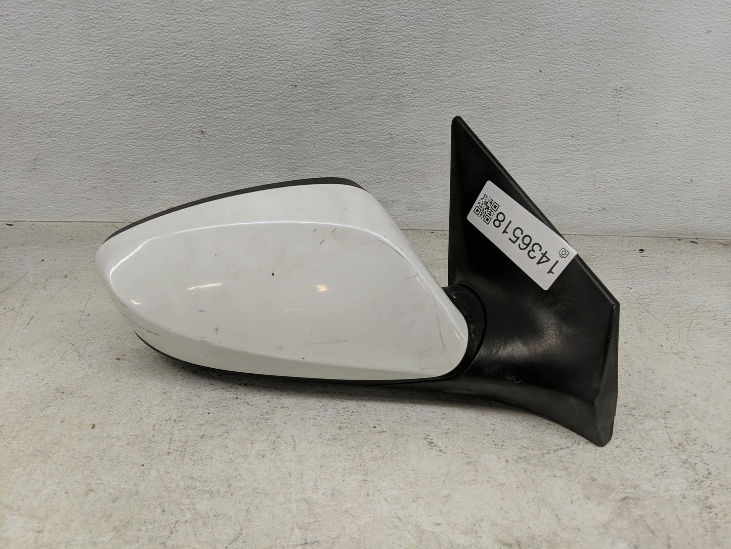 2011-2015 Hyundai Elantra Passenger Side View Mirror - Right Door Mirror OEM Used - Oemusedautoparts1.com