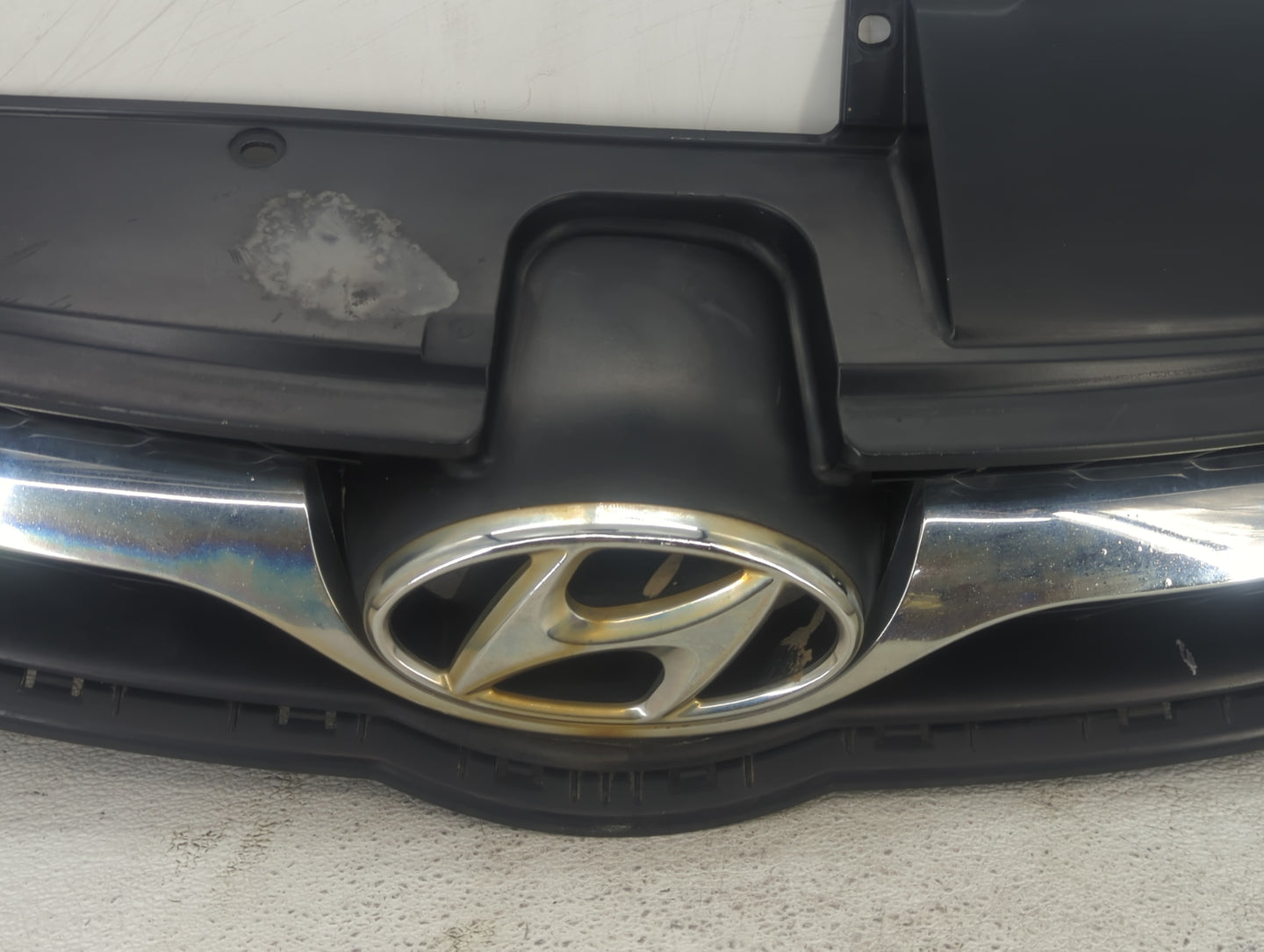 2011-2013 Hyundai Elantra Front Grille Bumper Not Included - Oemusedautoparts1.com