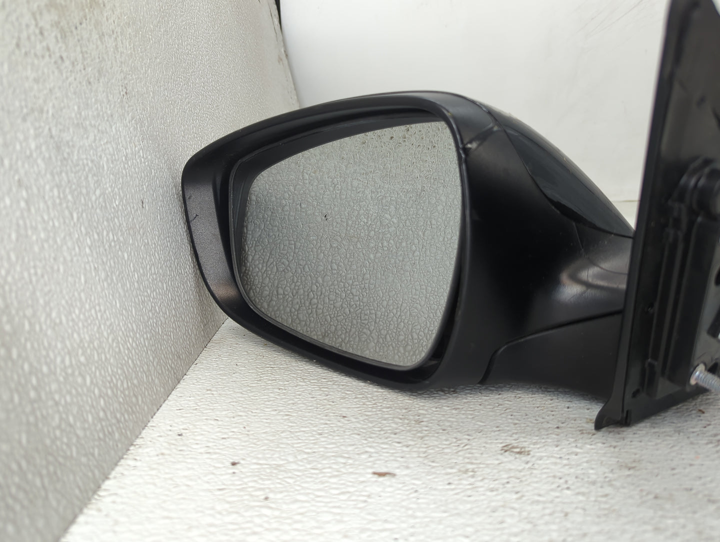 2011-2015 Hyundai Elantra Driver Side View Mirror - Left Door Mirror OEM Used - Oemusedautoparts1.com