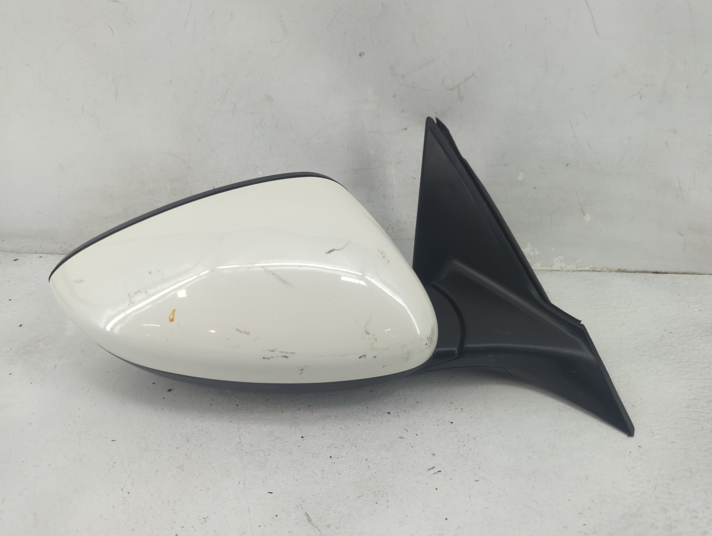 2011-2015 Hyundai Elantra Passenger Side View Mirror - Right Door Mirror OEM Used - Oemusedautoparts1.com