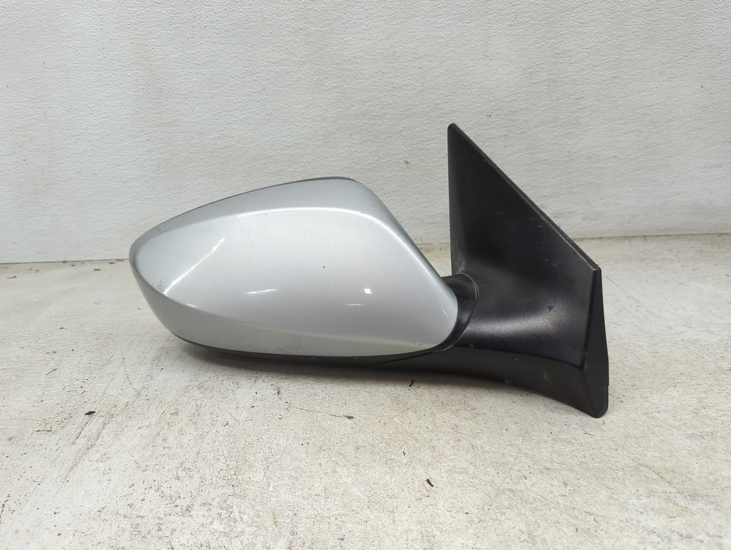 2011-2015 Hyundai Elantra Passenger Side View Mirror - Right Door Mirror OEM Used - Oemusedautoparts1.com