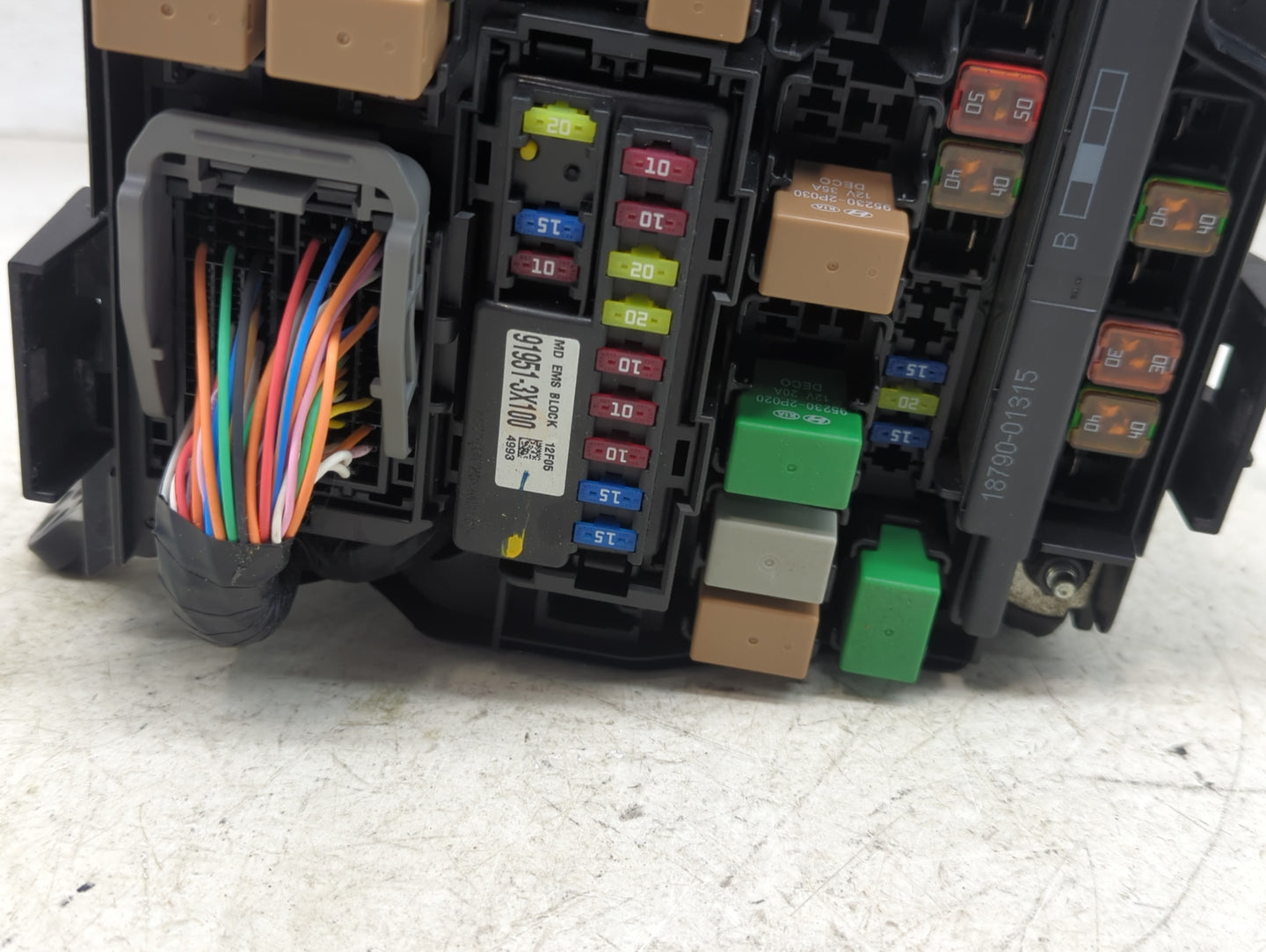 2011-2013 Hyundai Elantra Fusebox Fuse Box Panel Relay Module P/N:91950-3X510 91951-3X100 Fits Fits 2011 2012 2013 OEM Used 
