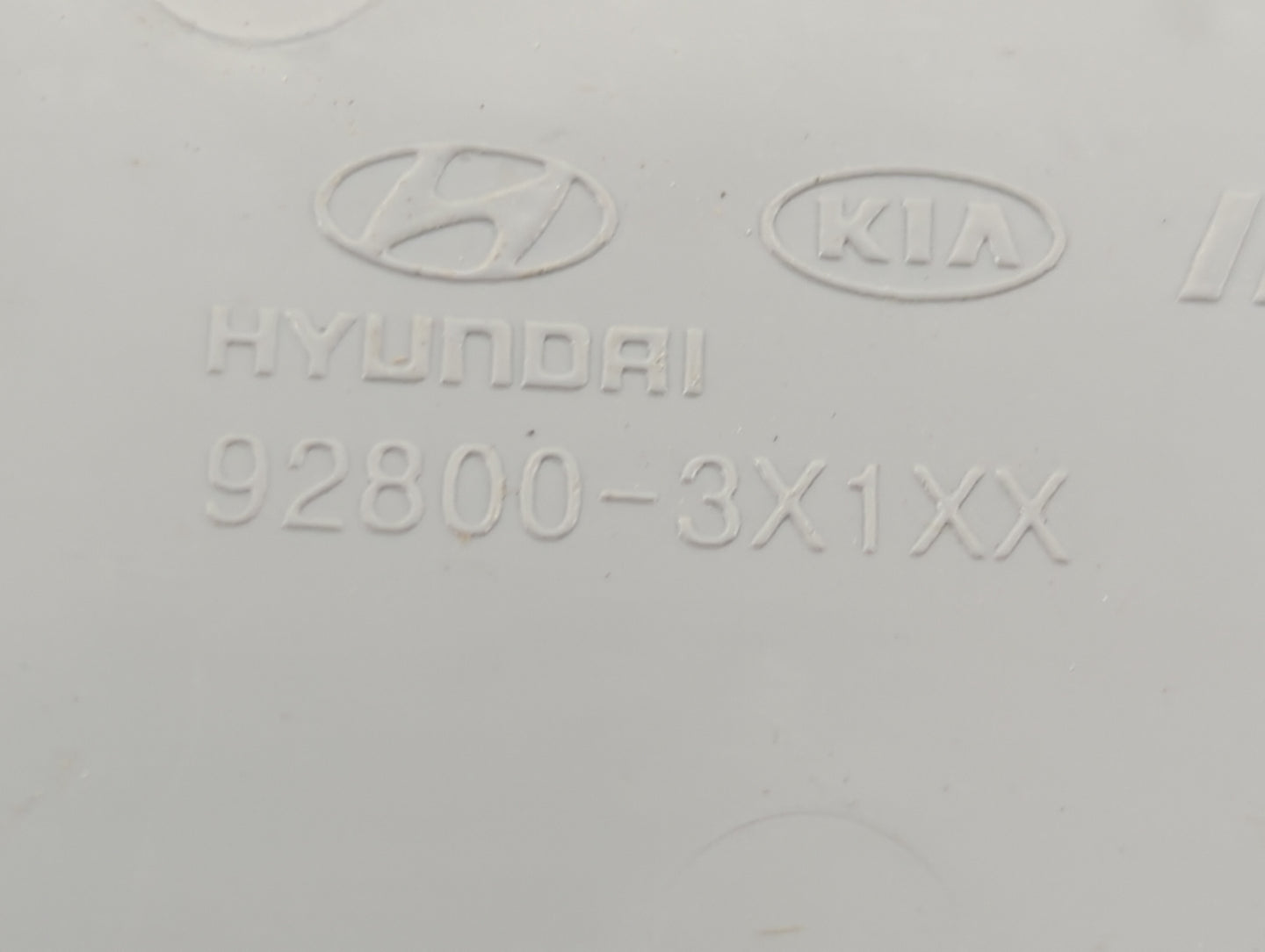 2013 Hyundai Elantra Overhead Roof Console - Oemusedautoparts1.com