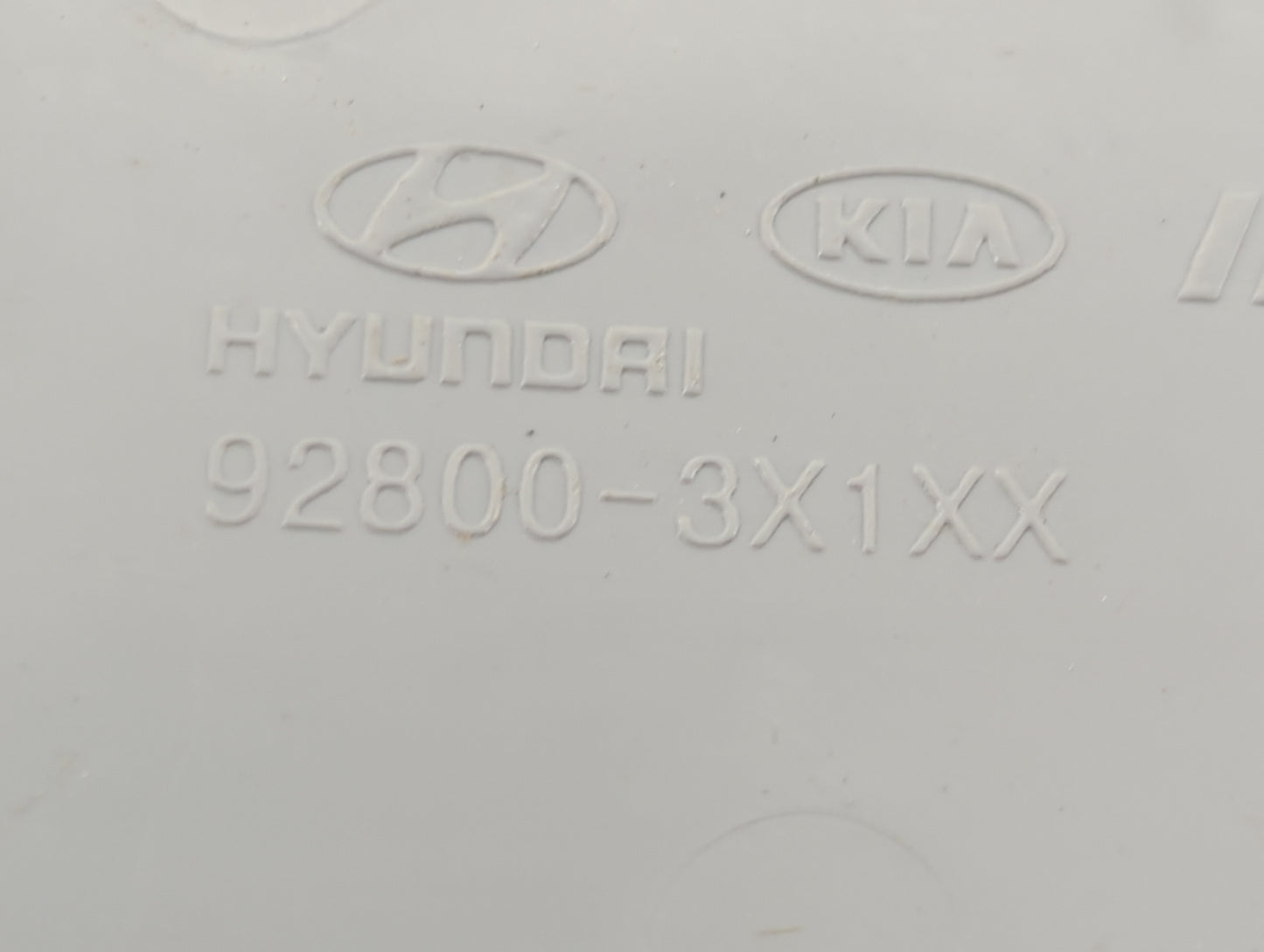 2013 Hyundai Elantra Overhead Roof Console - Oemusedautoparts1.com
