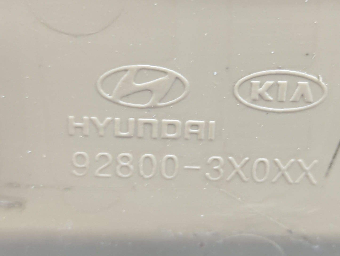 2013 Hyundai Elantra Overhead Roof Console - Oemusedautoparts1.com