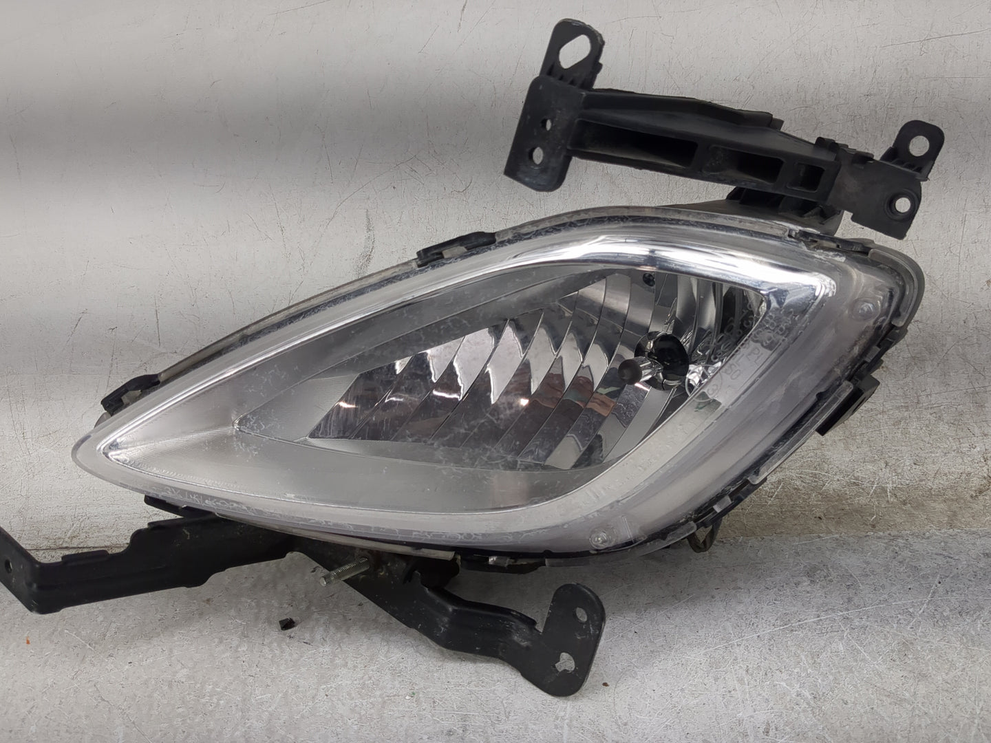 2011-2013 Hyundai Elantra Driver Left Oem Front Light Lamp - Oemusedautoparts1.com