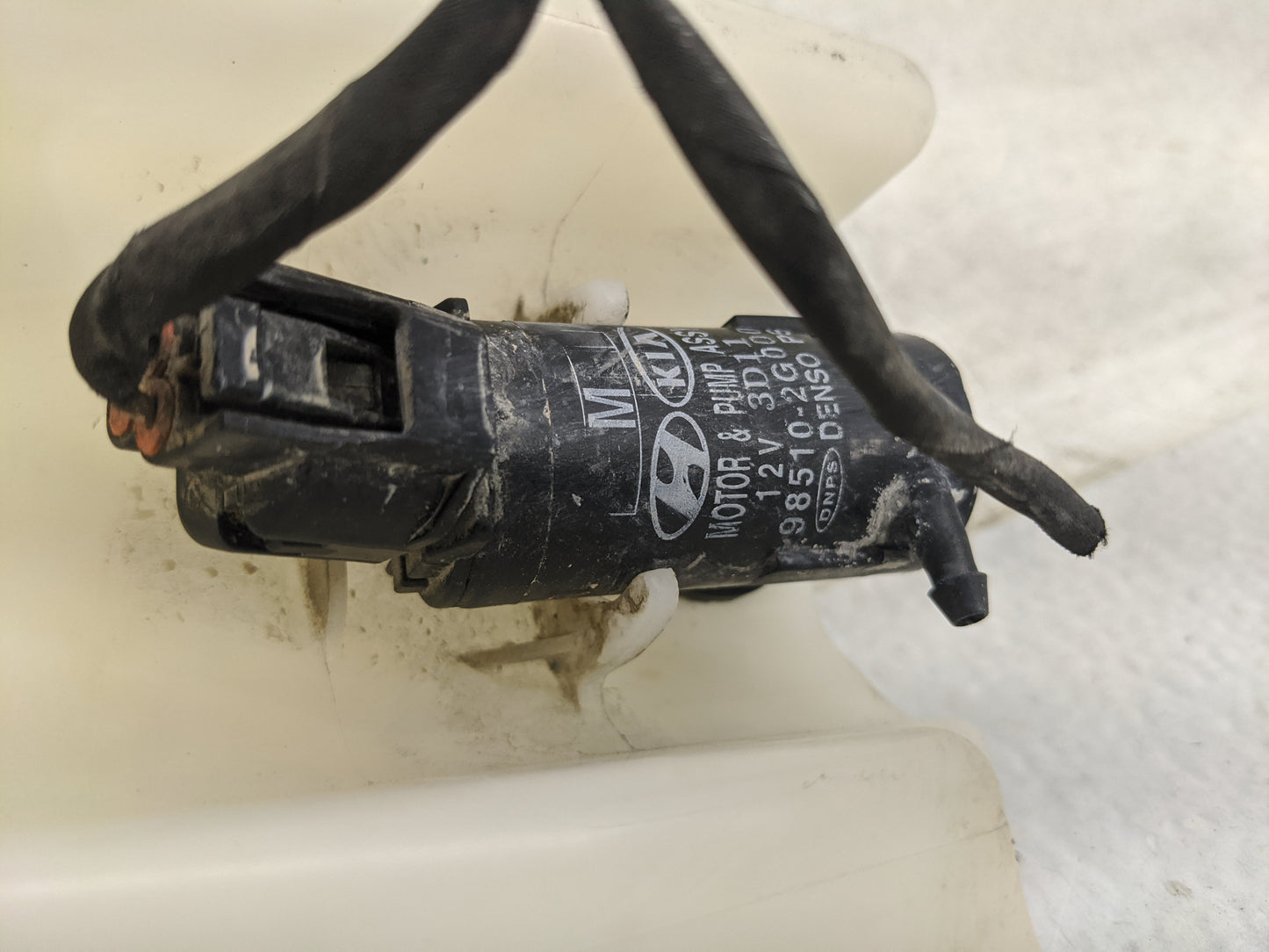 2011-2013 Hyundai Elantra Windshield Washer Fluid Reservoir Bottle Oem 1467113 - Oemusedautoparts1.com