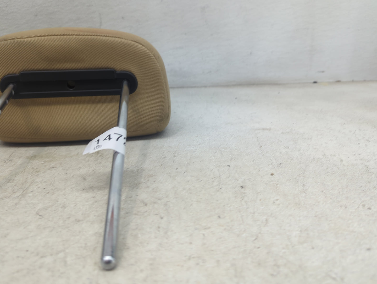 2013 Hyundai Elantra Headrest Head Rest Front Driver Seat Tan - Oemusedautoparts1.com