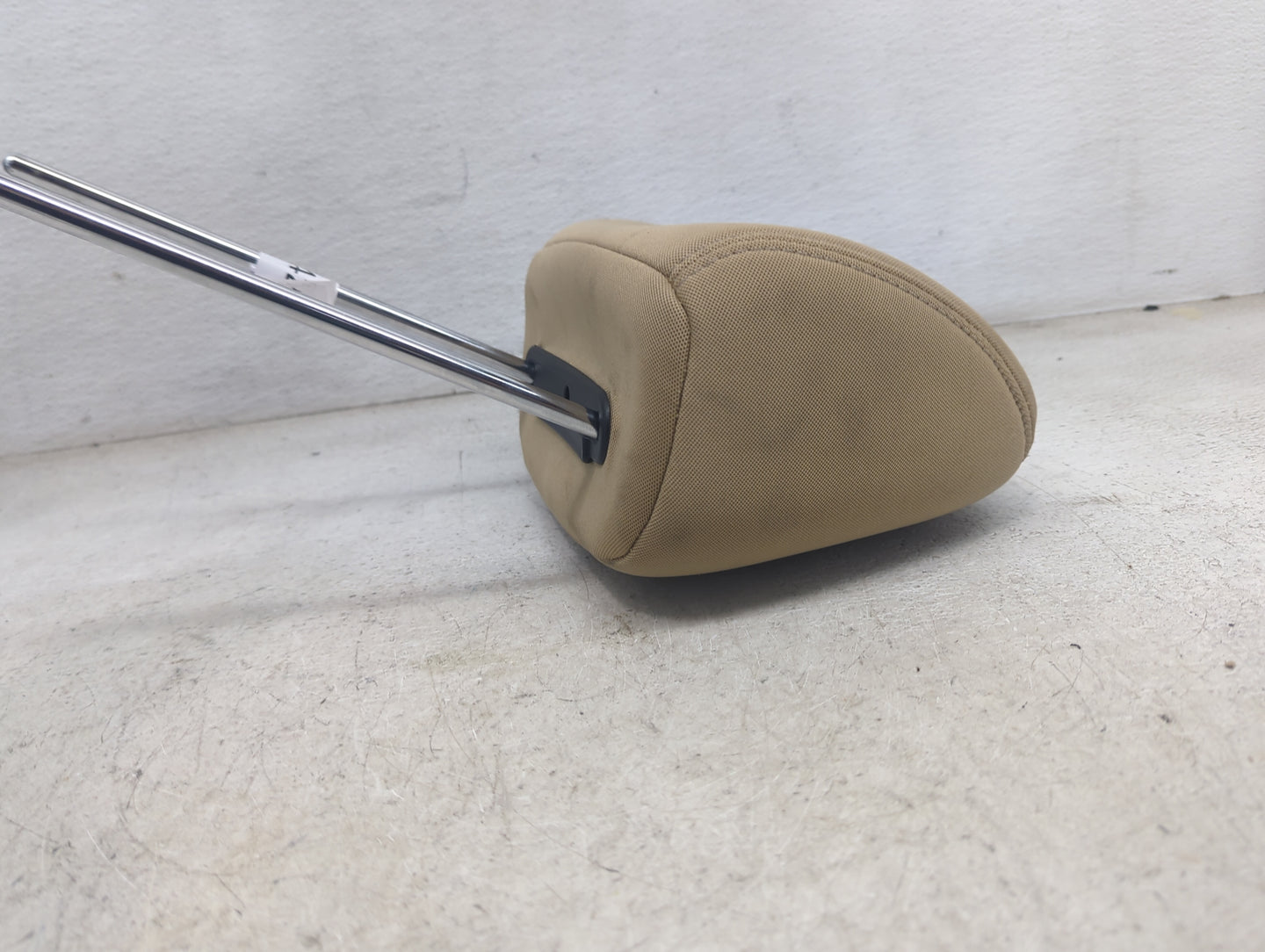 2013 Hyundai Elantra Headrest Head Rest Front Driver Seat Tan - Oemusedautoparts1.com
