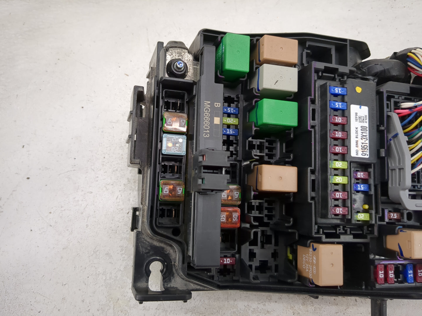 2011-2013 Hyundai Elantra Fusebox Fuse Box Panel Relay Module P/N:91951-3X100 91950-3X510, MG666013 Fits Fits 2011 2012 2013