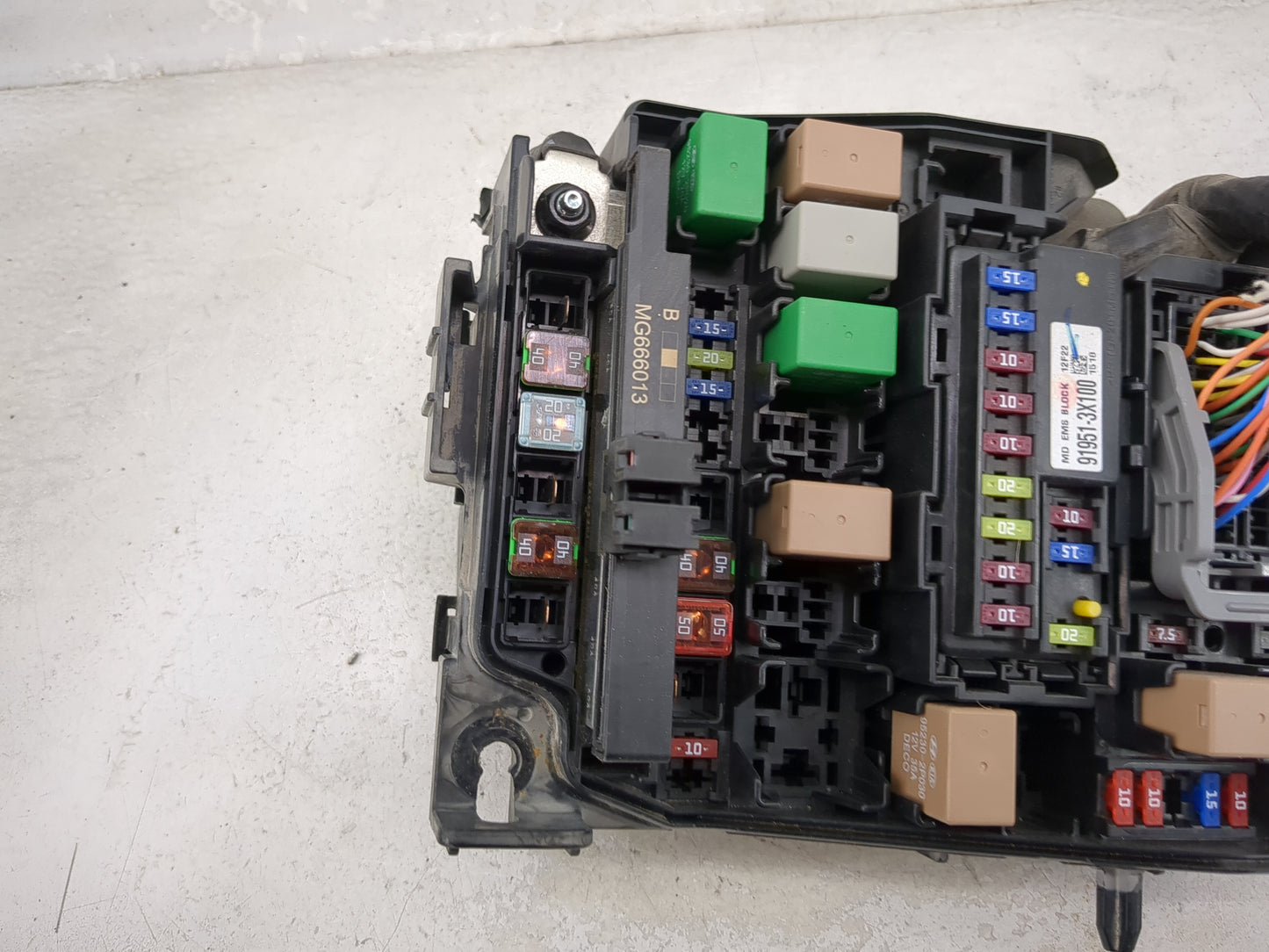 2011-2013 Hyundai Elantra Fusebox Fuse Box Panel Relay Module P/N:91951-3X100 91950-3X510, MG666013 Fits Fits 2011 2012 2013