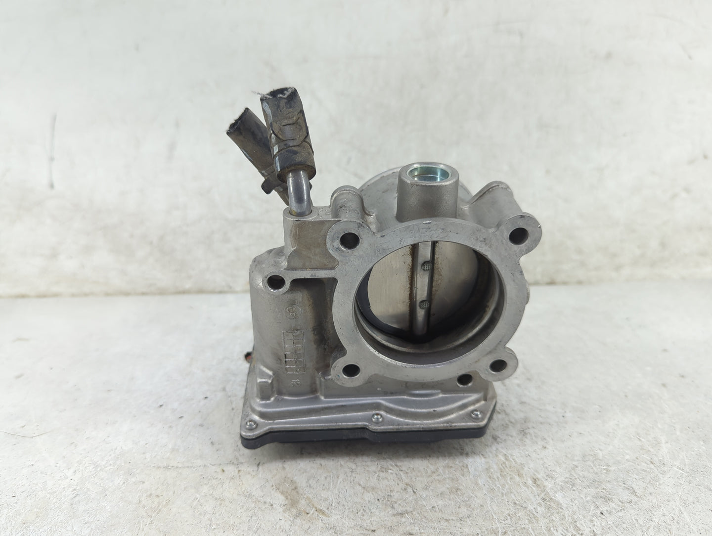 2011-2020 Hyundai Elantra Throttle Body P/N:35100-2E000 Fits Fits 2011 2012 2013 2014 2015 2016 2017 2018 2019 2020 2021 OEM