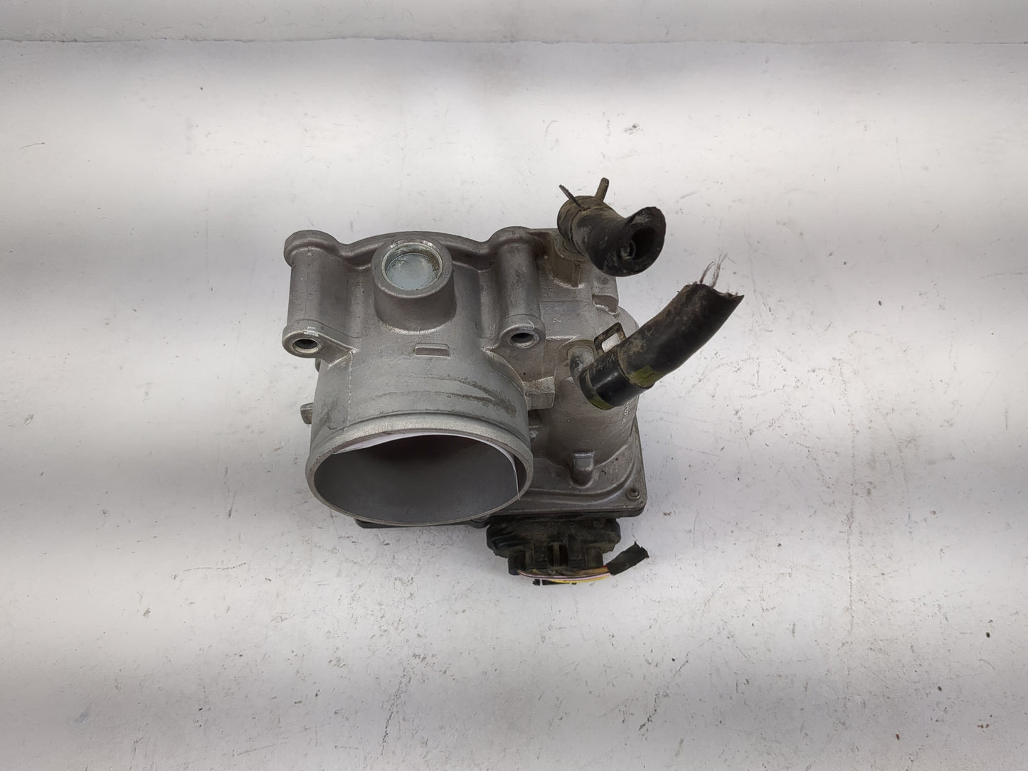 2011-2020 Hyundai Elantra Throttle Body P/N:35100-2E000 Fits Fits 2011 2012 2013 2014 2015 2016 2017 2018 2019 2020 2021 OEM