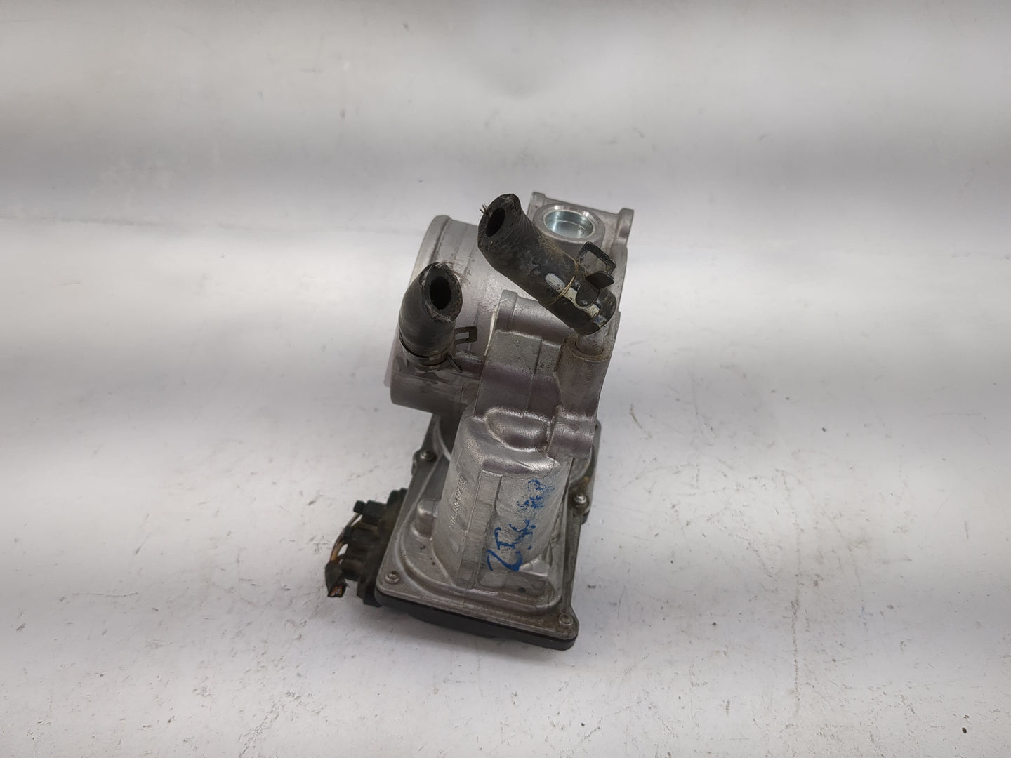 2011-2020 Hyundai Elantra Throttle Body P/N:35100-2E000 Fits Fits 2011 2012 2013 2014 2015 2016 2017 2018 2019 2020 2021 OEM