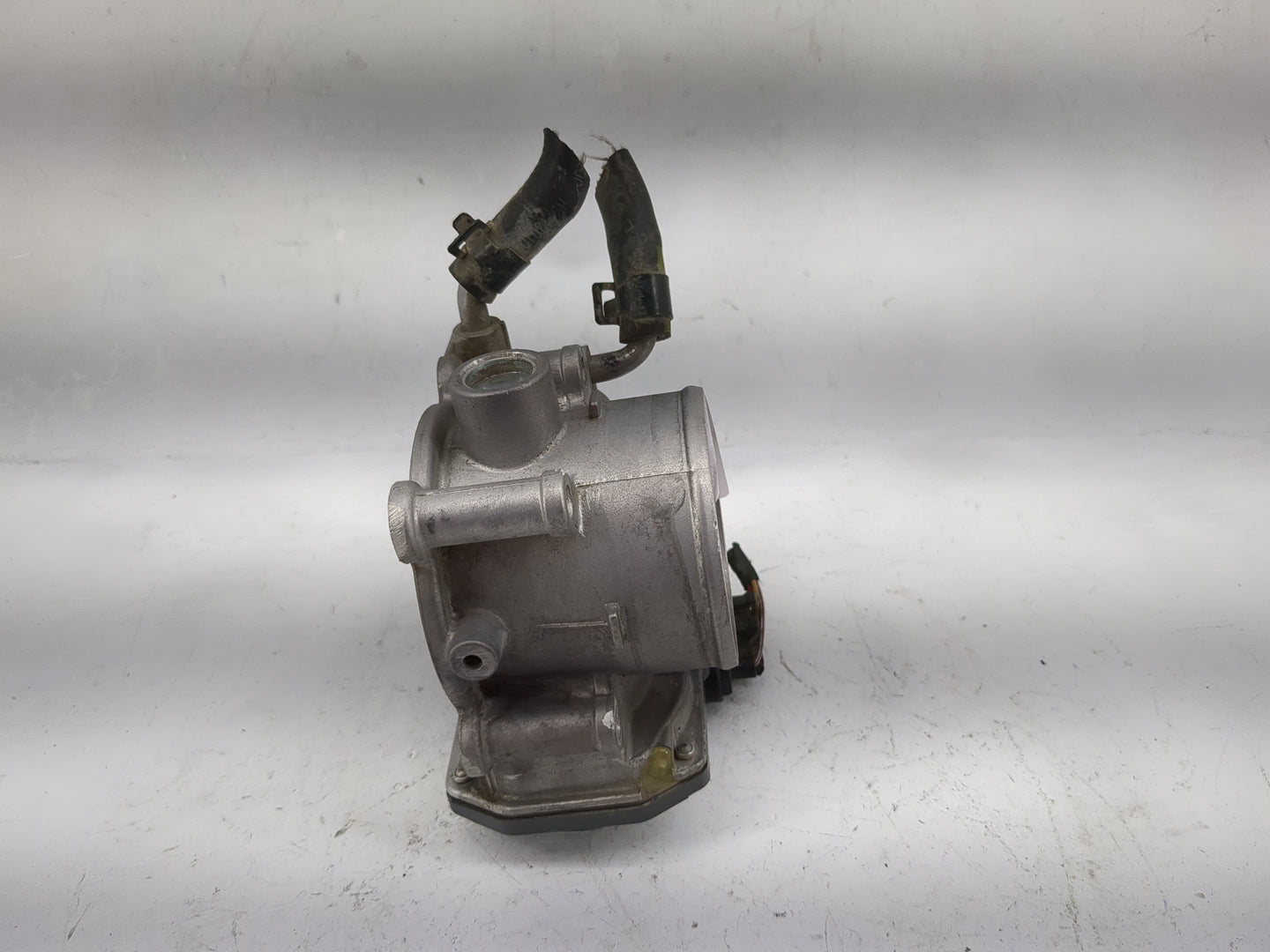2011-2020 Hyundai Elantra Throttle Body P/N:35100-2E000 Fits Fits 2011 2012 2013 2014 2015 2016 2017 2018 2019 2020 2021 OEM