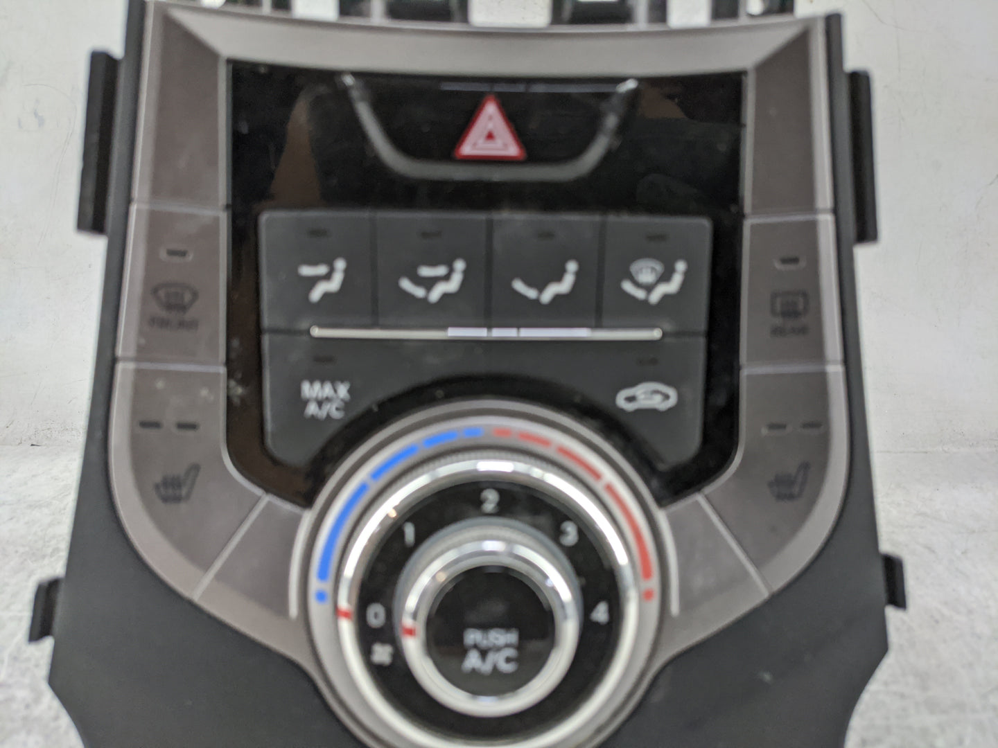 2011-2013 Hyundai Elantra Climate Control Module Temperature AC/Heater Replacement P/N:97250-3X141RA5 97250-3X Fits OEM Used
