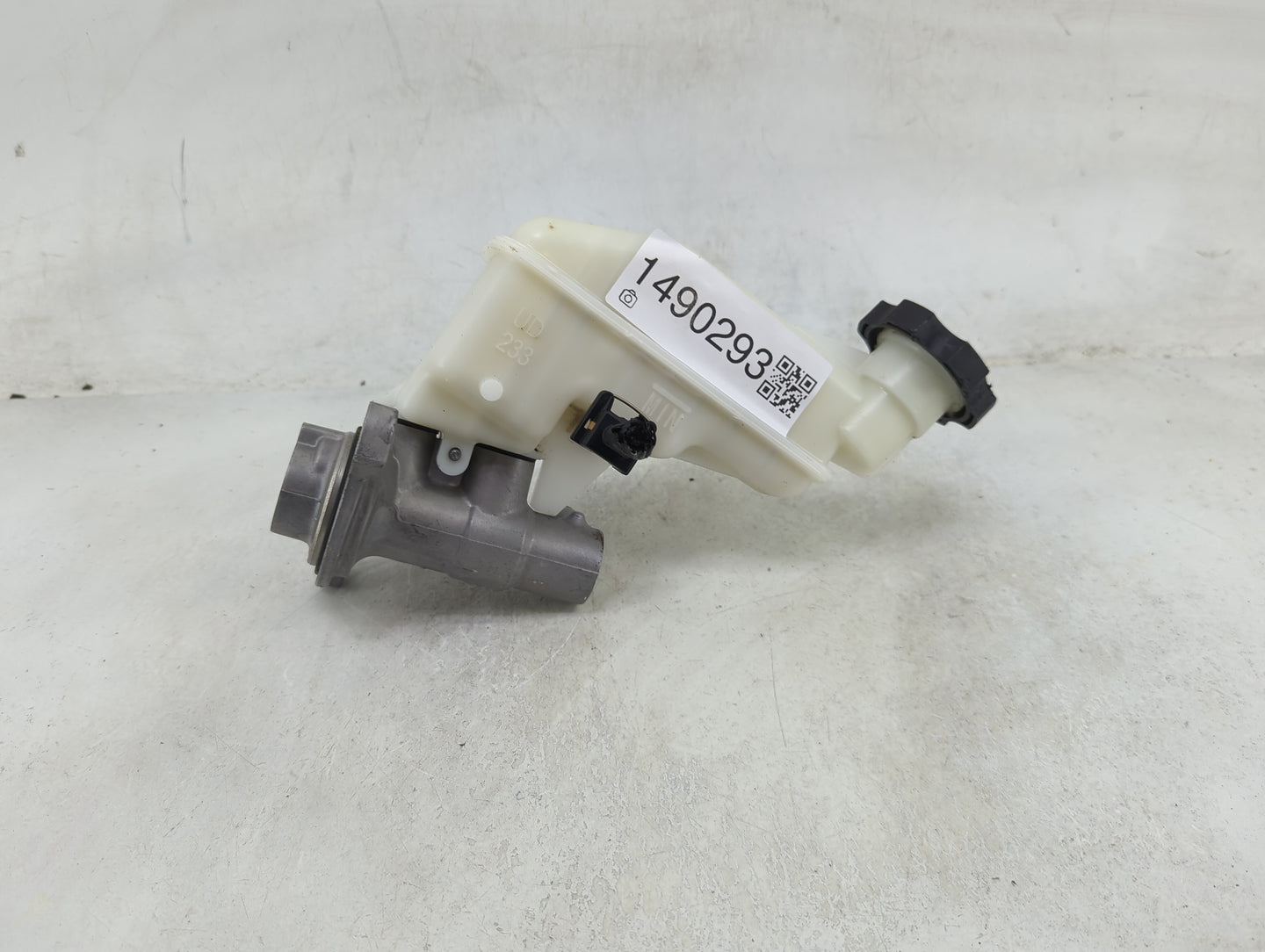 2011-2016 Hyundai Elantra Brake Master Cylinder 1490293 - Oemusedautoparts1.com